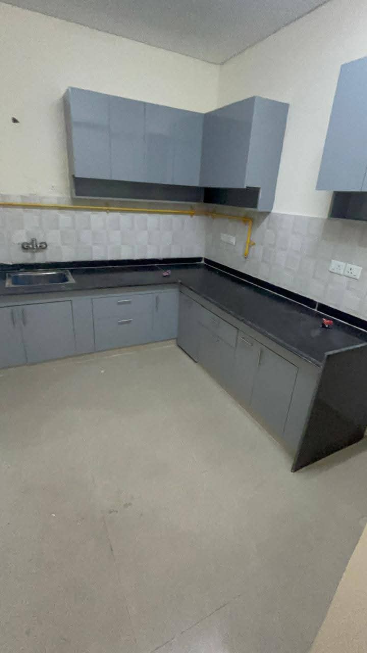 Shri Radha Sky Gardens : 2 BHK Semi Furnished Flat for rent in Sector 16B, Noida Extension
