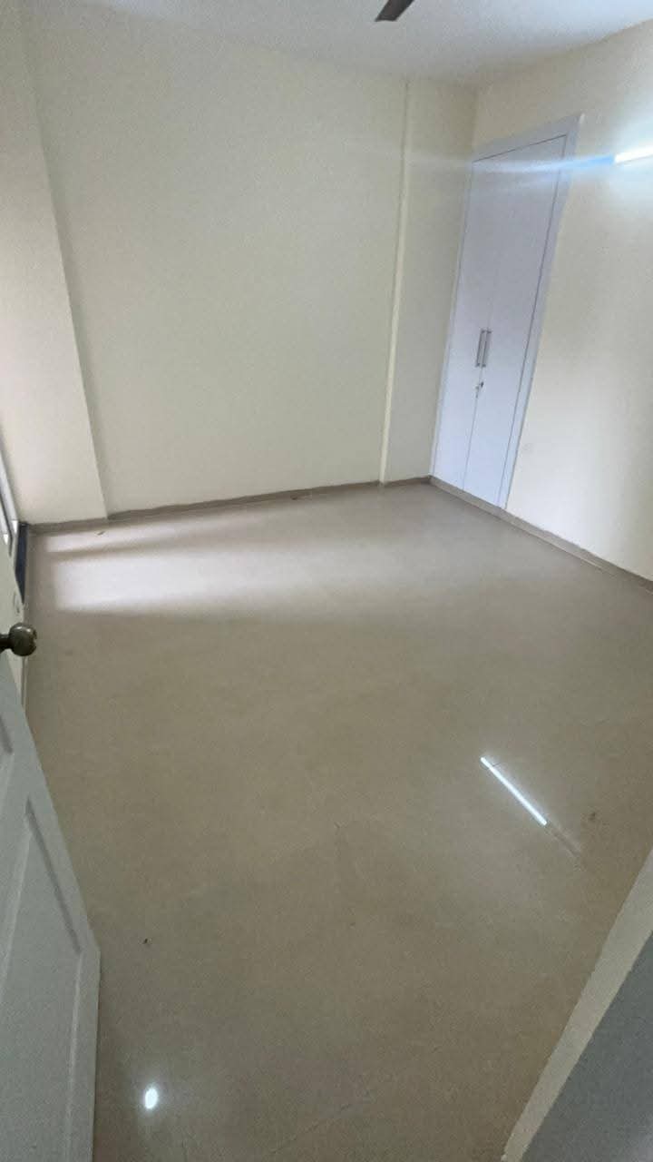 Shri Radha Sky Gardens : 2 BHK Semi Furnished Flat for rent in Sector 16B, Noida Extension