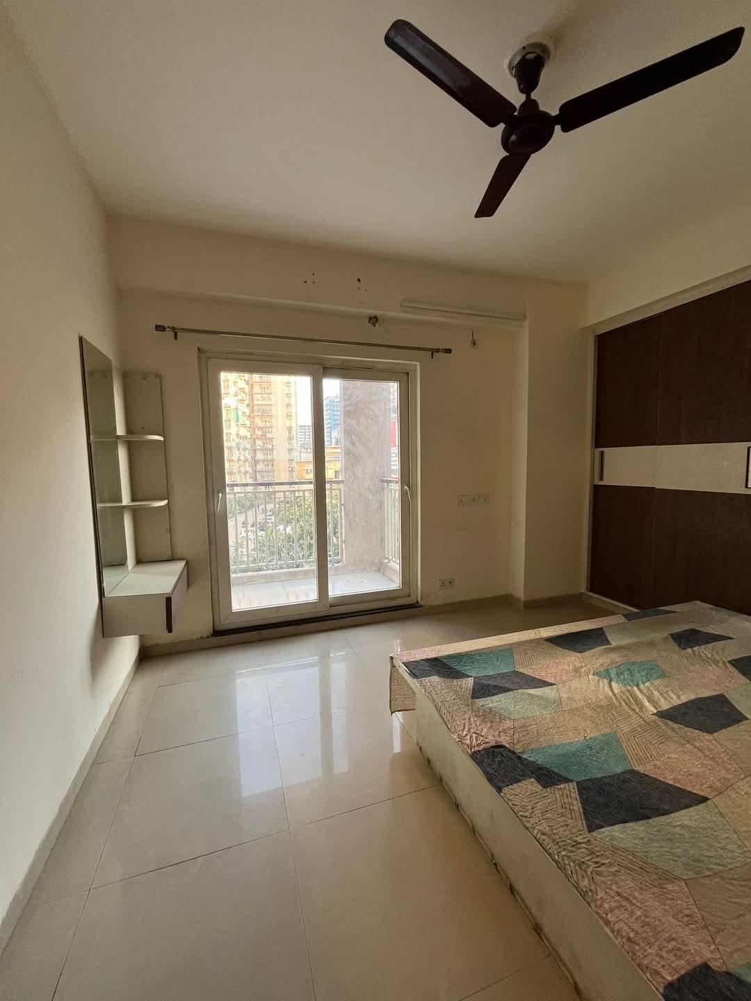 Shri Radha Sky Gardens : 3 BHK Furnished Flat for rent in Sector 16B, Noida Extension