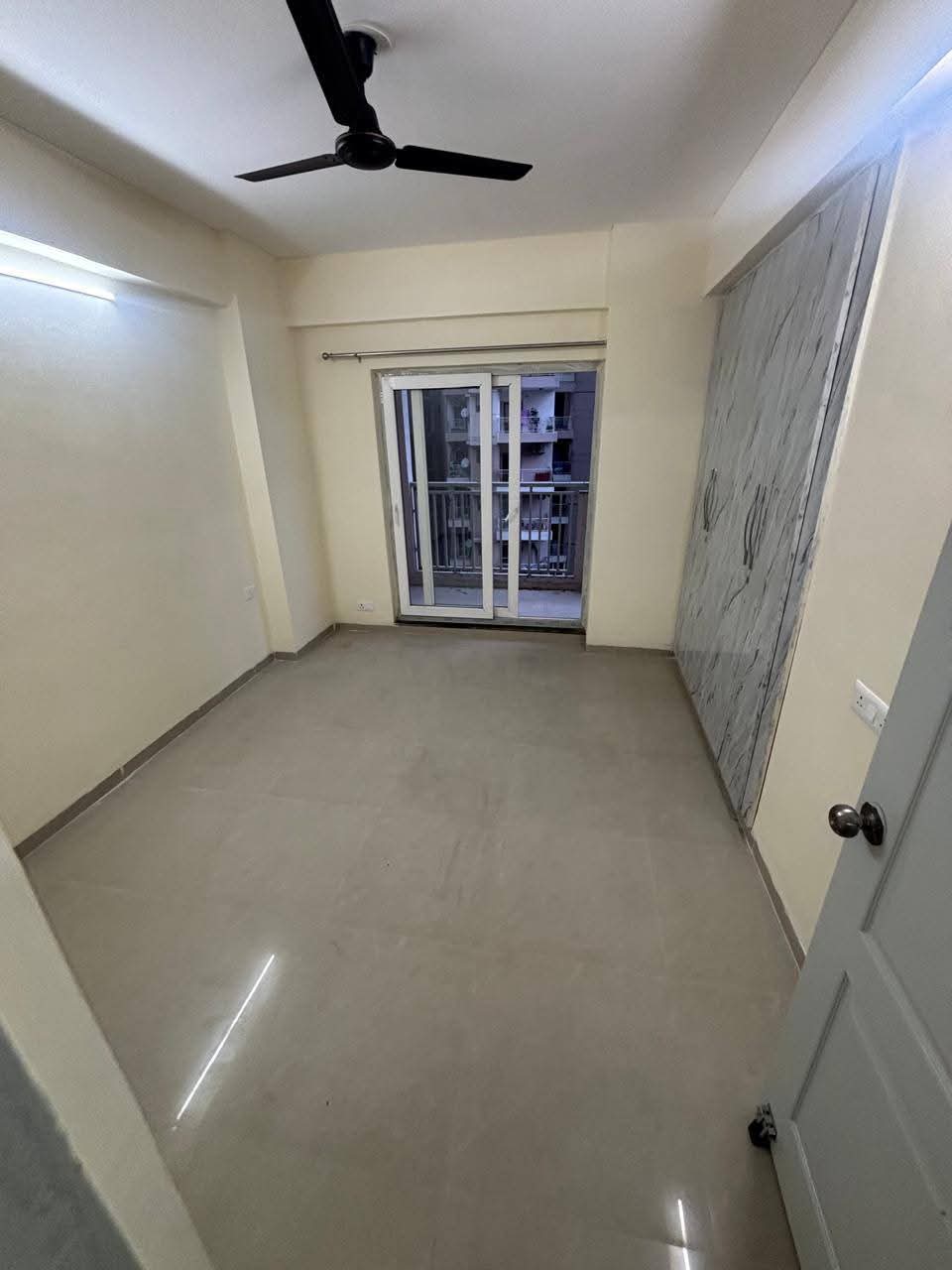 Shri Radha Sky Gardens : 3 BHK Semi Furnished Flat for rent in Sector 16B, Noida Extension