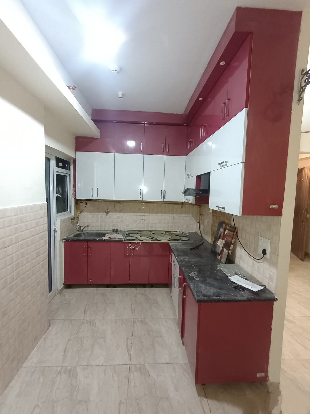 SKA Greenarch : 3 BHK Semi Furnished Flat for rent in Sector 16B, Noida Extension