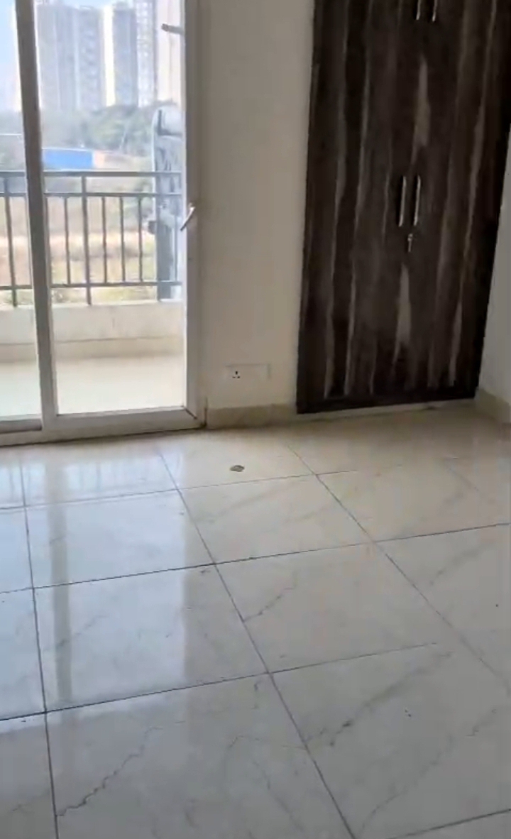 SKA Greenarch : 3BHK Semi Furnished Flat For Rent in Sector 16B, Noida Extension 