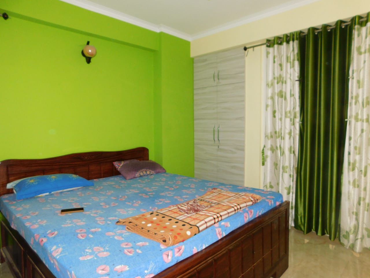 Spring Meadows : 4 BHK Fully Furnished Flat For Rent in TechZone 4, Noida Extension