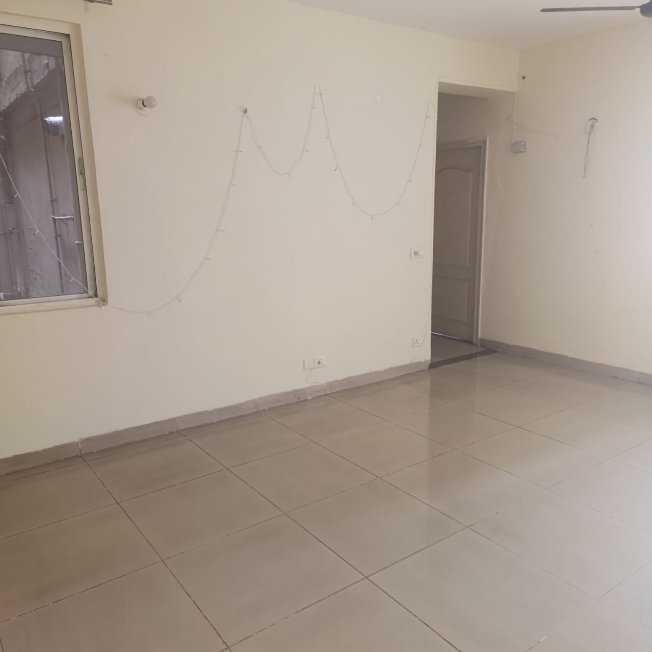 Stellar Jeevan : 1 Room in PreOccupied 3BHK Fully Furnished Flat For Rent in Sector 1, Noida Extension, Bisrakh Jalalpur