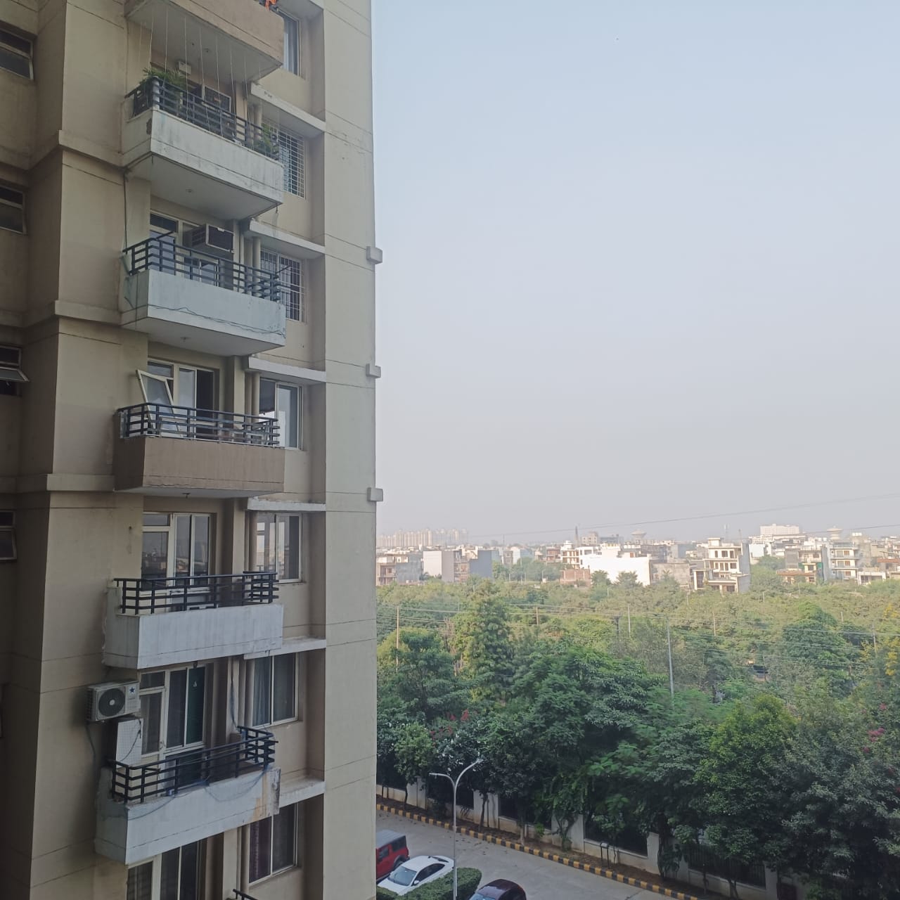 Stellar Jeevan : 1 Room in PreOccupied 3BHK Fully Furnished Flat For Rent in Sector 1, Noida Extension, Bisrakh Jalalpur