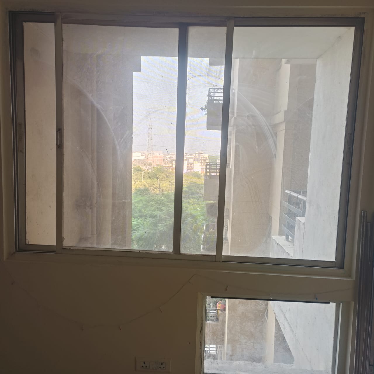 Stellar Jeevan : 1 Room in PreOccupied 3BHK Fully Furnished Flat For Rent in Sector 1, Noida Extension, Bisrakh Jalalpur