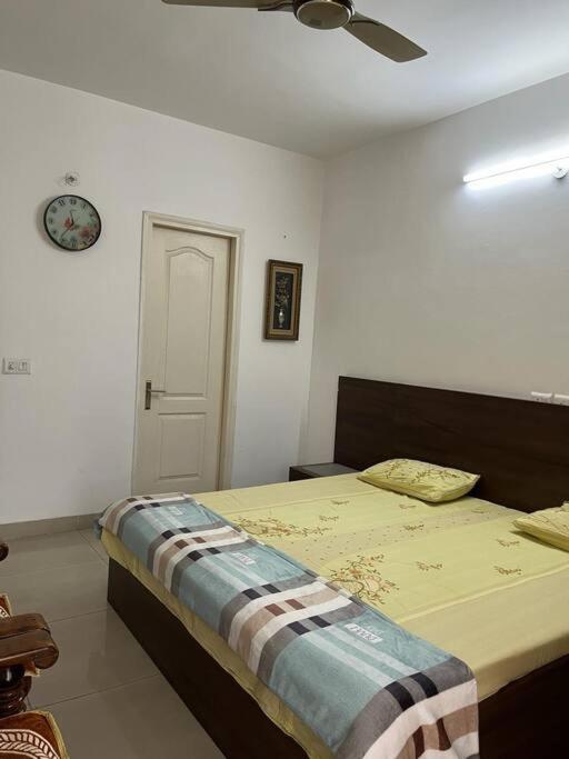 Stellar Jeevan : 1 Room in PreOccupied 3BHK Fully Furnished Flat For Rent in Sector 1, Noida Extension, Bisrakh Jalalpur 