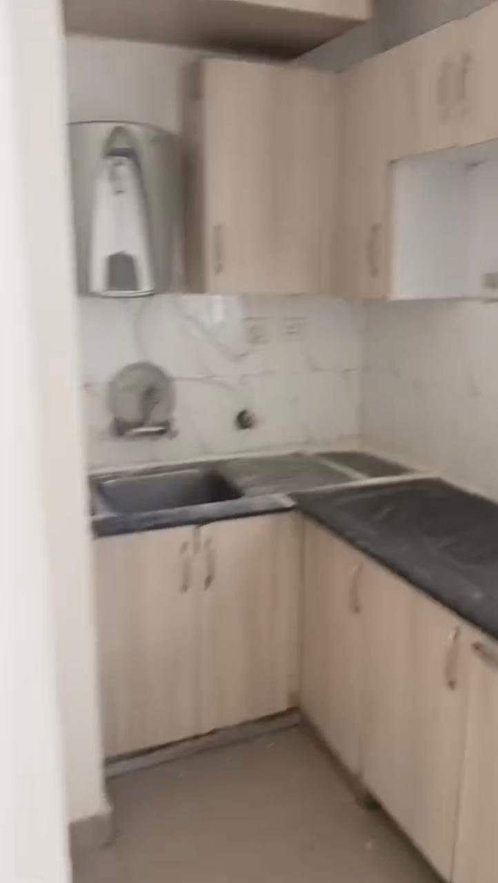 Supertech CapeTown : 2BHK Semi Furnished Flat For Rent in Sector 74, Noida