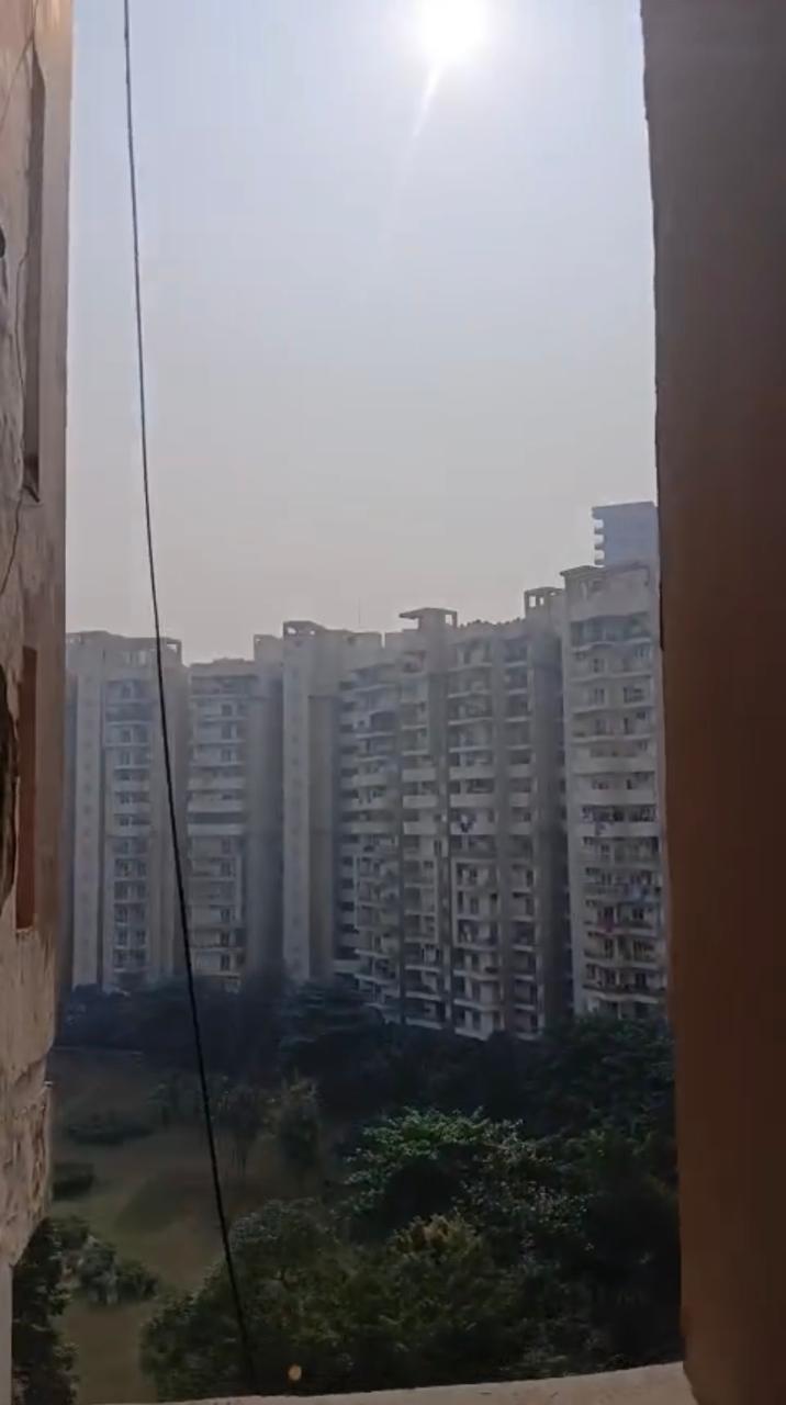 Supertech CapeTown : 2BHK Semi Furnished Flat For Rent in Sector 74, Noida