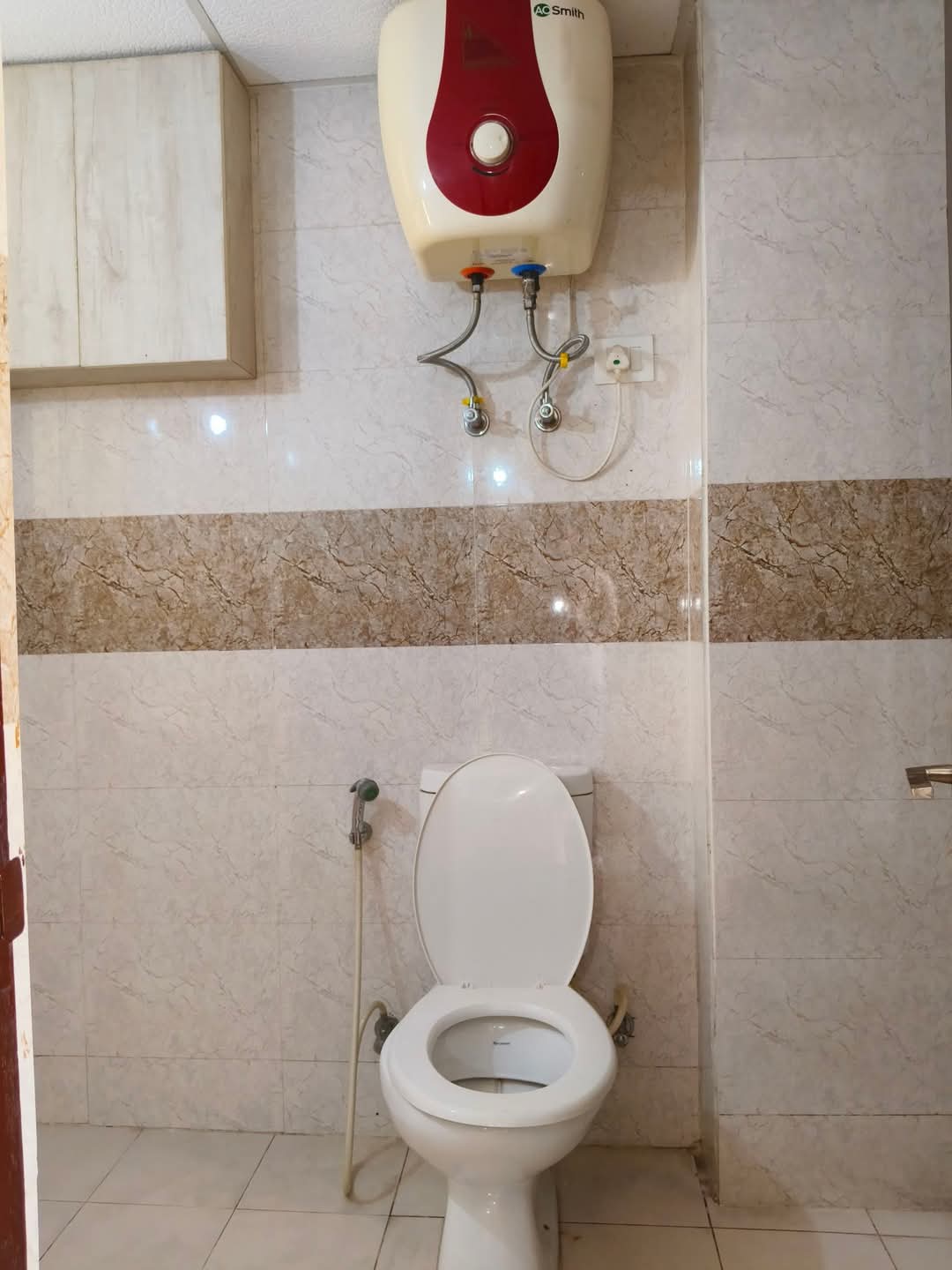 Supertech Eco Village 2 : 2 BHK Semi Furnished Flat For rent in Sector 16B, Noida Extension
