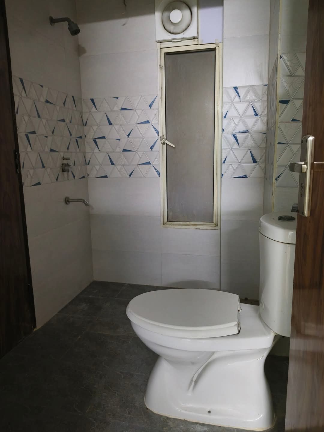 Supertech Eco Village 2 : 2 BHK Semi Furnished Flat For rent in Sector 16B, Noida Extension