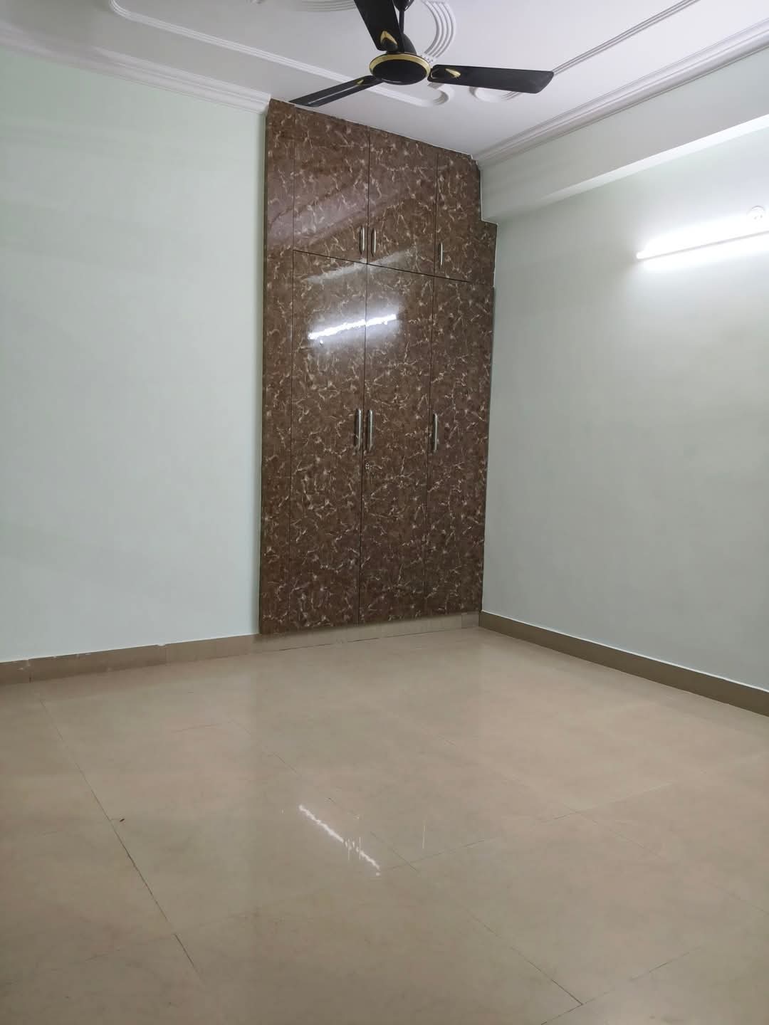 Supertech Eco Village 2 : 3 BHK Semi Furnished Flat for rent in Sector 16B, Noida Extension