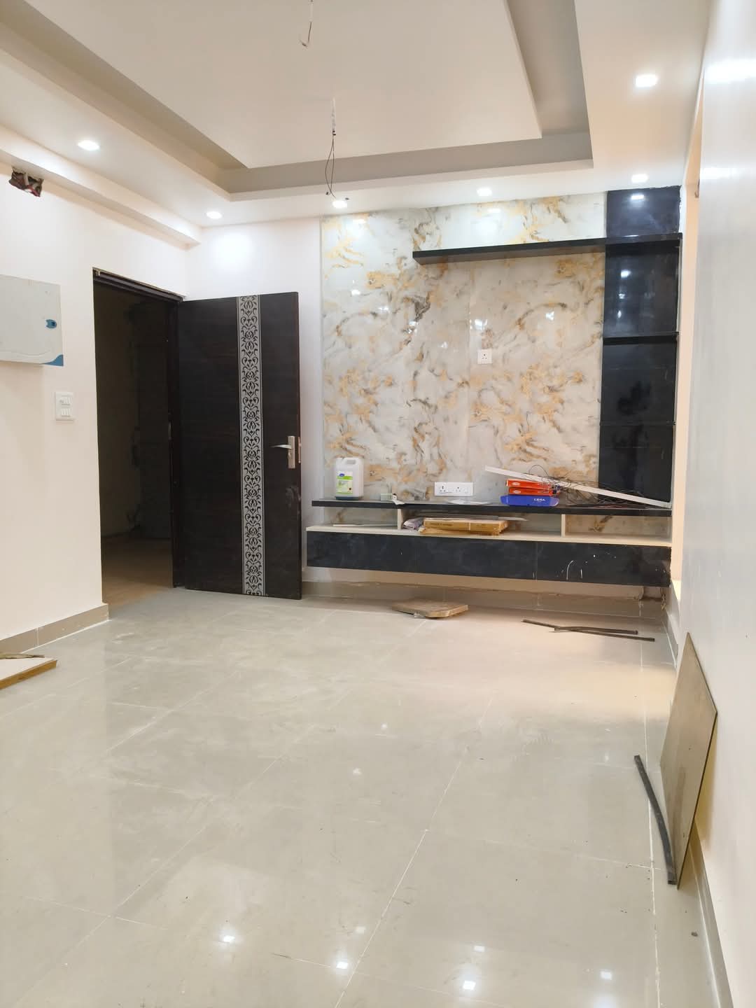 Supertech Eco Village 2 : 3 BHK Semi Furnished Flat for rent in Sector 16B, Noida Extension