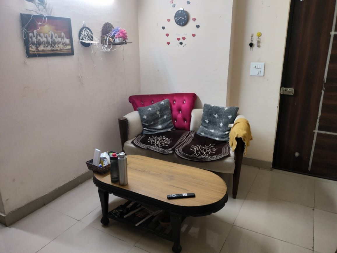Supertech Eco Village II : 1 Room in Preoccupied 2BHK Fully Furnished Flat For Rent in Sector 16B, Noida Extension