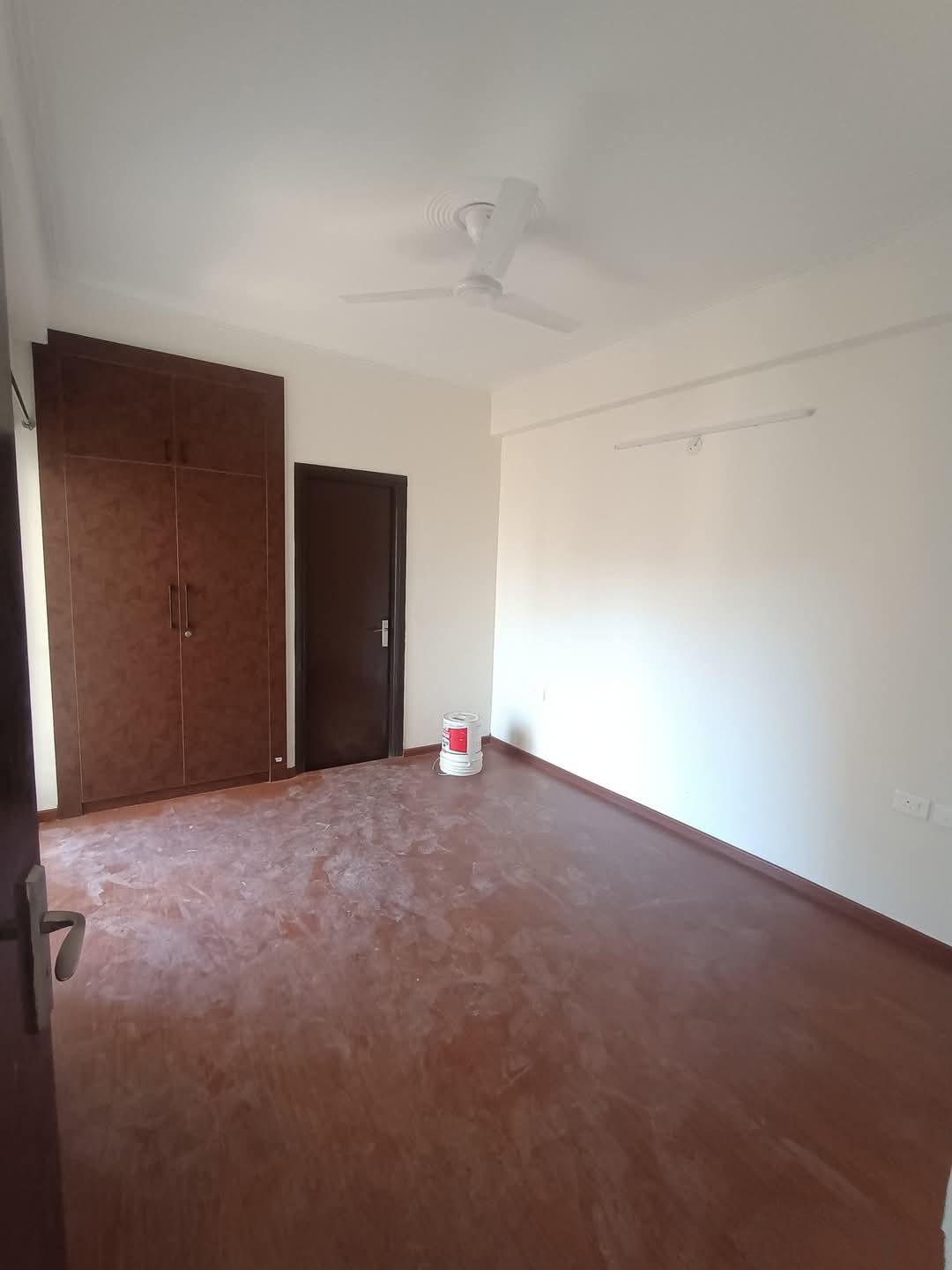 Amrapali Terrace Homes : 2 + 1 BHK Semi Furnished Flat for rent in TechZone 4, Noida Extension
