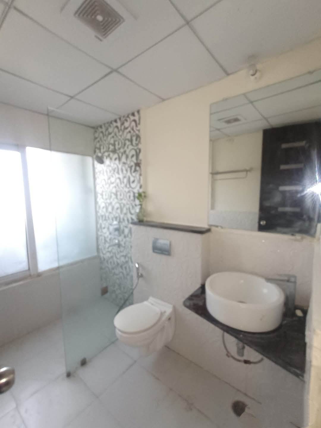 Panchsheel Greens 1 : 3 BHK Semi Furnished Flat for rent in Sector 16B, Noida Extension