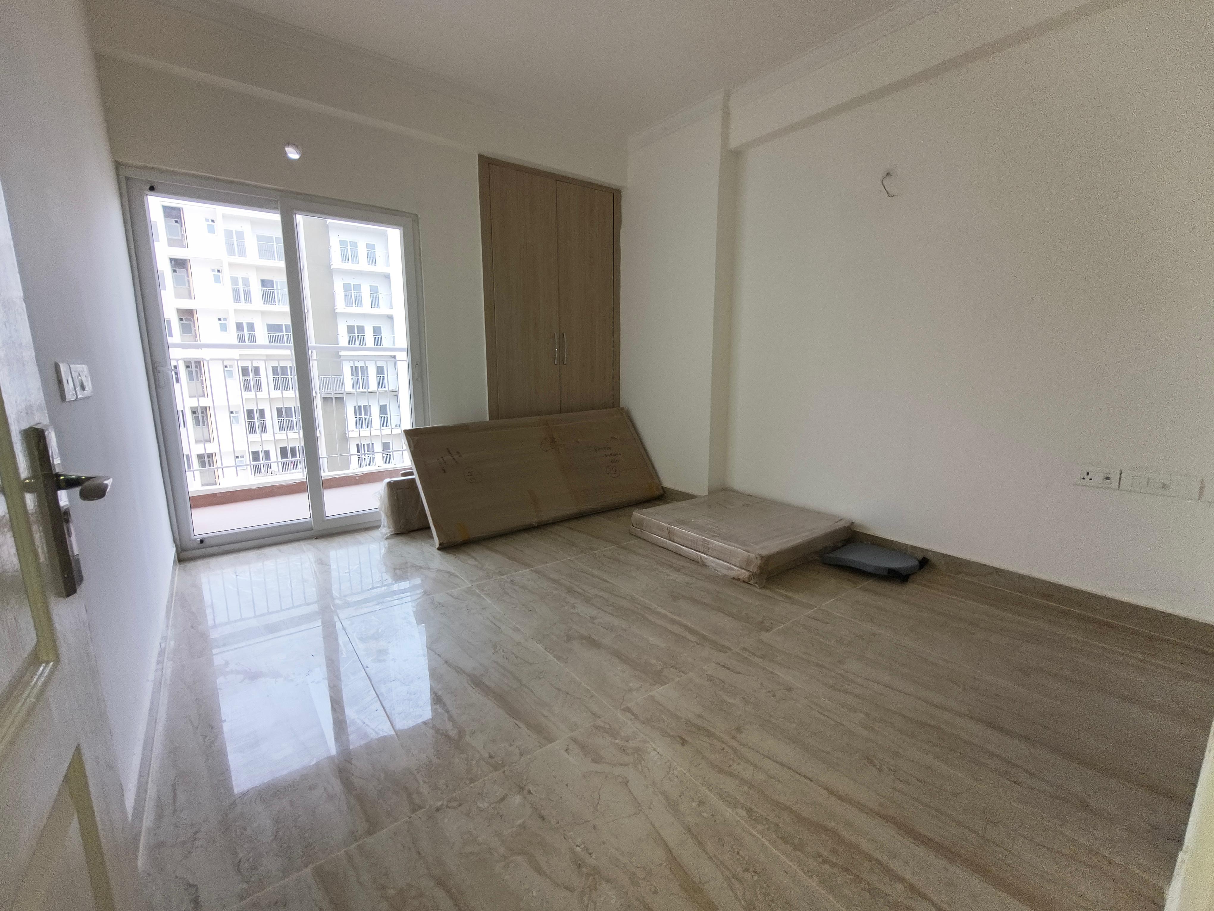 Trident Embassy Reso : 3 BHK Semi Furnished Flat For Rent in Sector 1, Noida Extension, Bisrakh Jalalpur