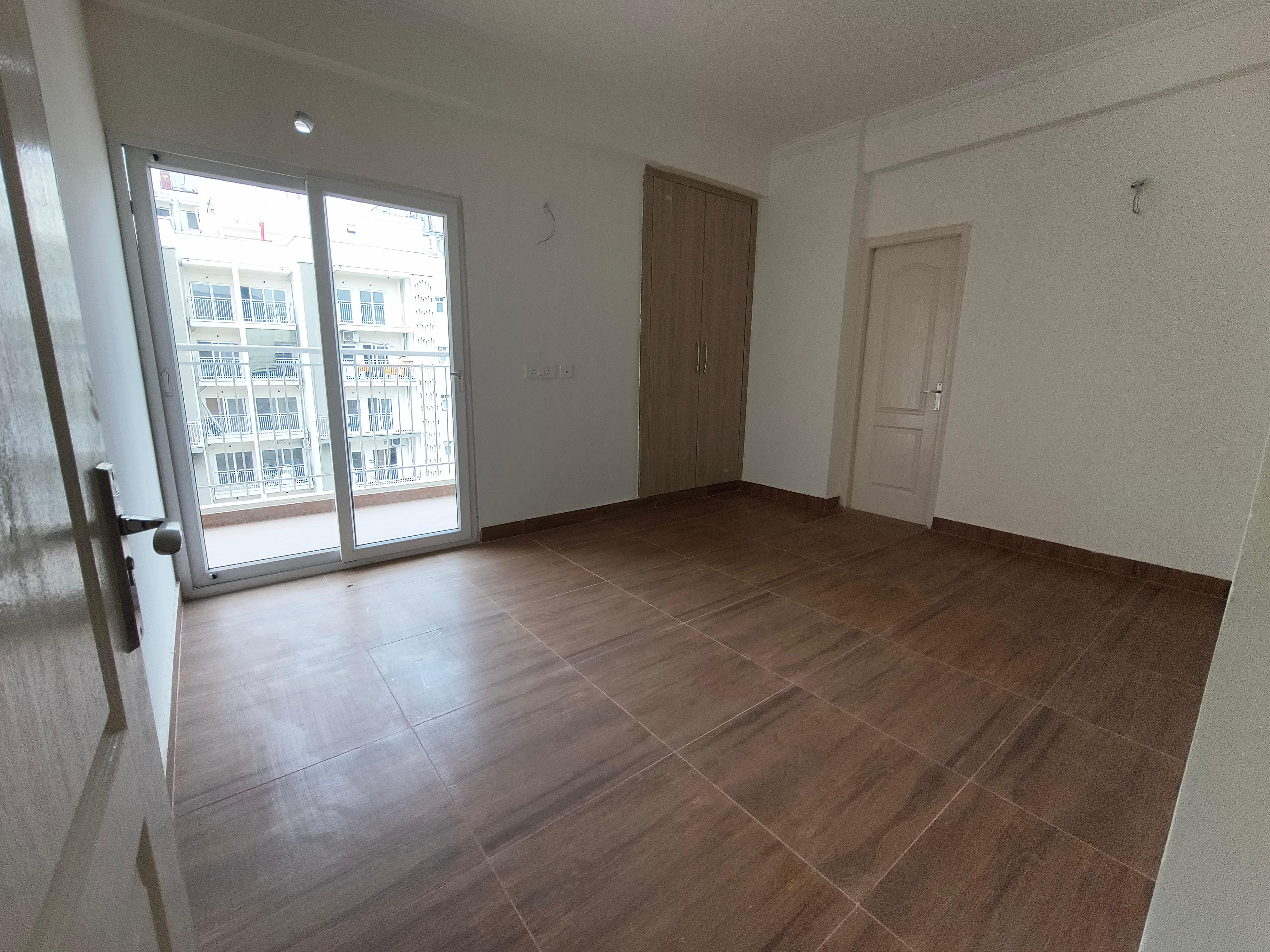 Trident Embassy Reso : 3 BHK Semi Furnished Flat For Rent in Sector 1, Noida Extension, Bisrakh Jalalpur