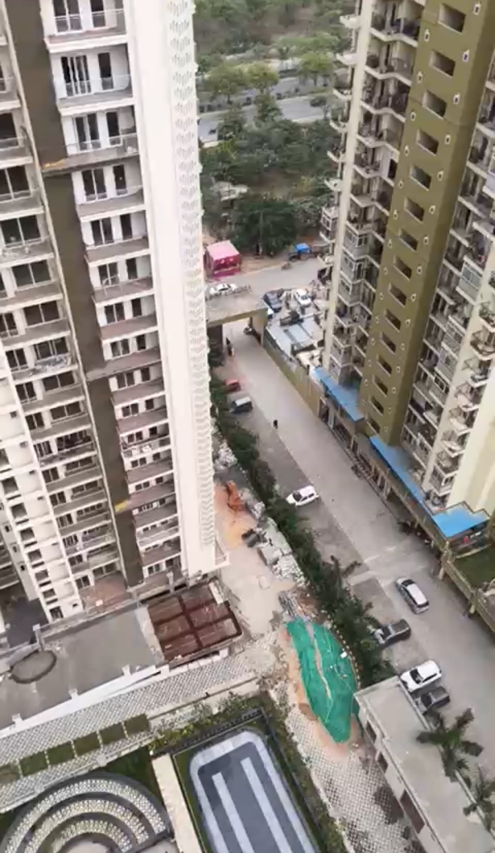 Trident Embassy Reso : 3 BHK Semi Furnished Flat For Rent in Sector 1, Noida Extension, Bisrakh Jalalpur