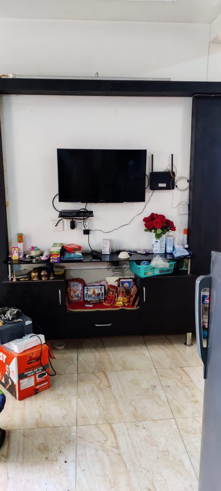 White Orchid : 3 BHK Fully Furnished Flat For Rent in Gaur City 2, Noida Extension