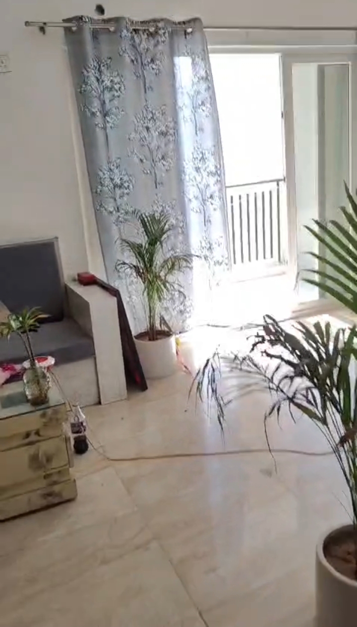 White Orchid : 3 BHK Fully Furnished Flat For Rent in Gaur City 2, Noida Extension