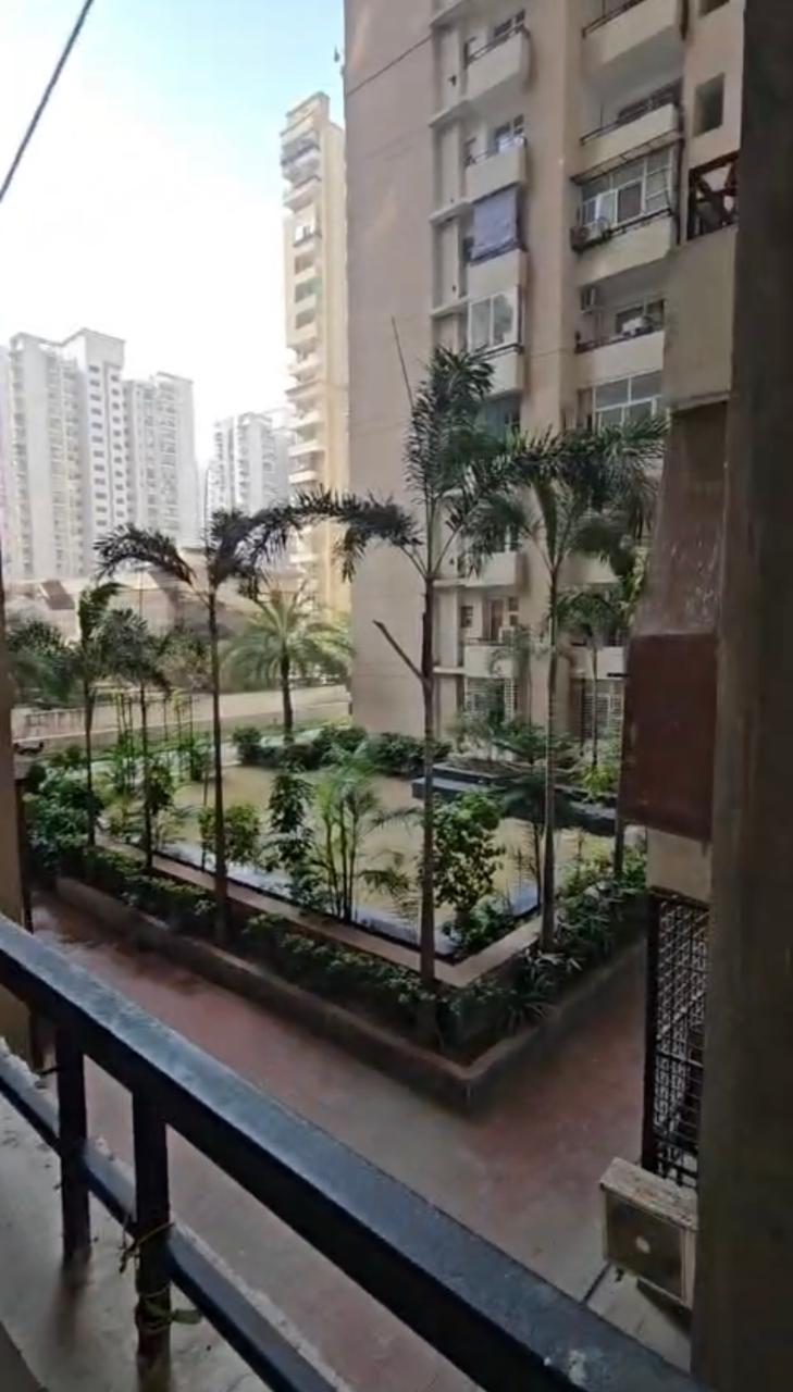 Wall Rock Aishwaryam : 2BHK Semi Furnished Flat For Sell in Sector 16C, Noida Extension