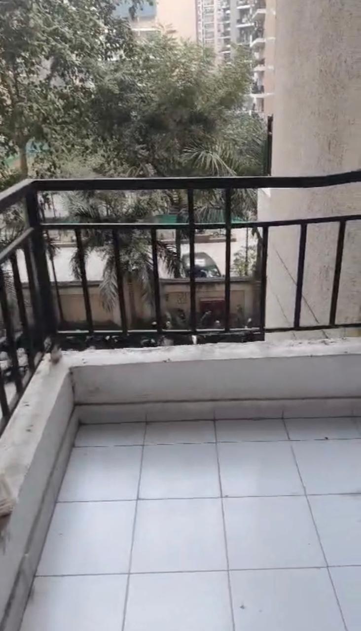 Wall Rock Aishwaryam : 2BHK UnFurnished Flat For Sell in Sector 16C, Noida Extension