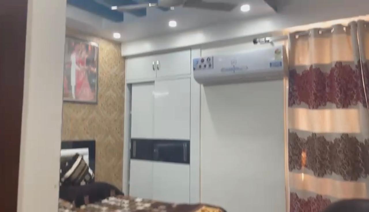 Wall Rock Aishwaryam : 3BHK Semi Furnished Flat For Sell in Sector 16C, Noida Extension