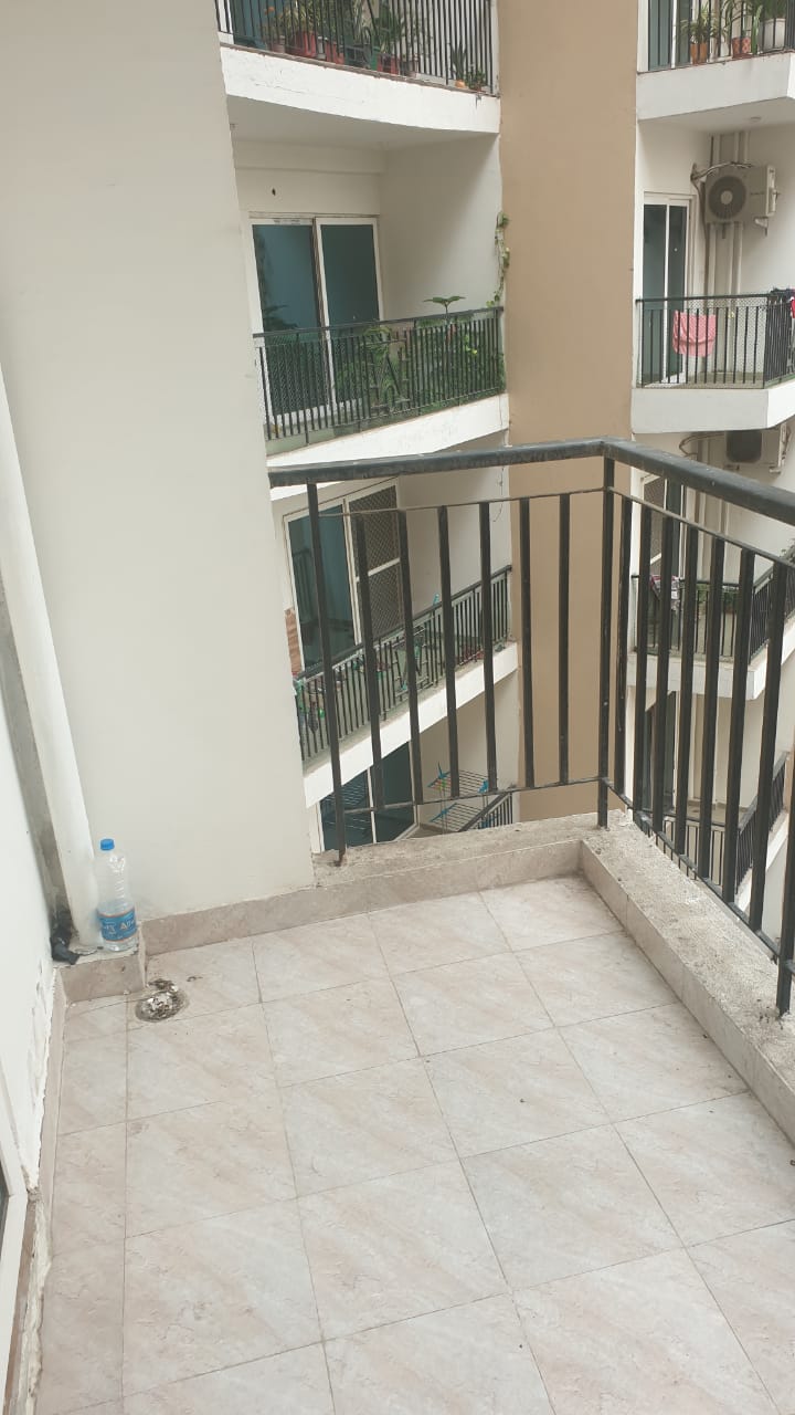 White Orchid : 3 BHK Fully Furnished Flat For Rent in Gaur City 2, Noida Extension 