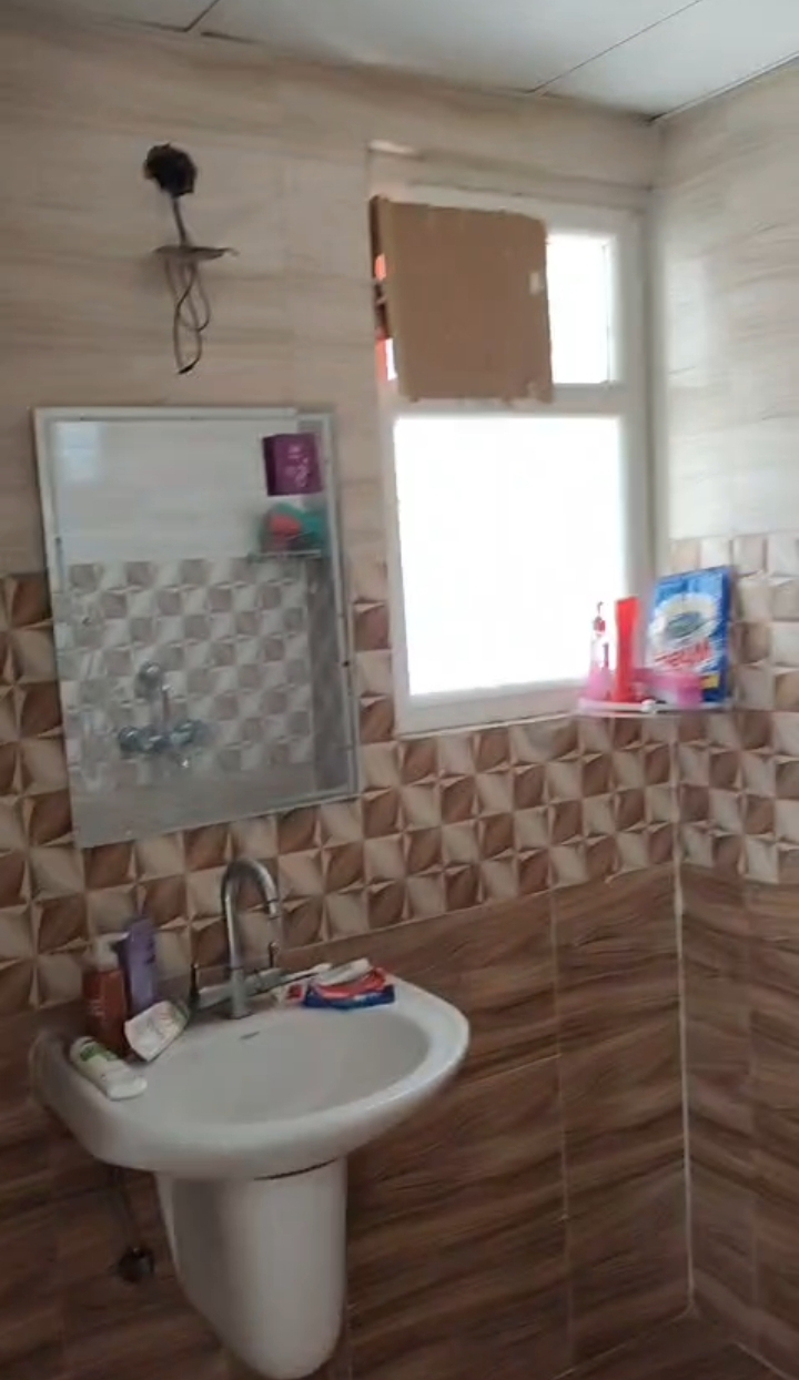 White Orchid : 3 BHK Fully Furnished Flat For Rent in Gaur City 2, Noida Extension