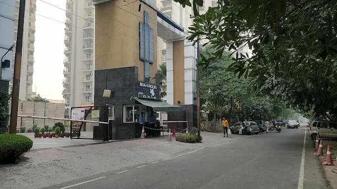 Mahagun Maple, Sector 50, Noida Society Image 1 