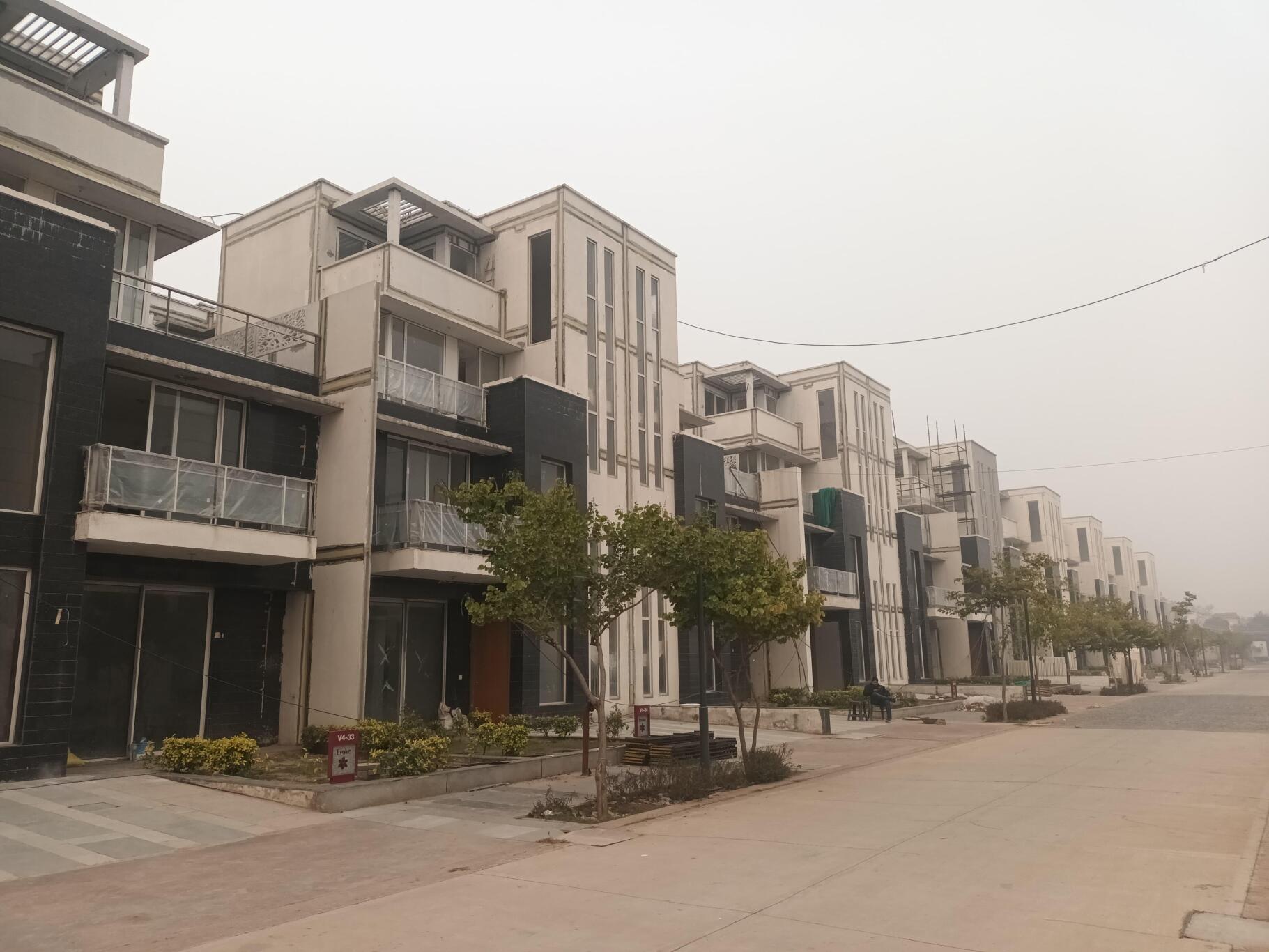 Godrej Golf Links Evoke Villas, Sector 27, Yamuna Expressway Society Image 1 