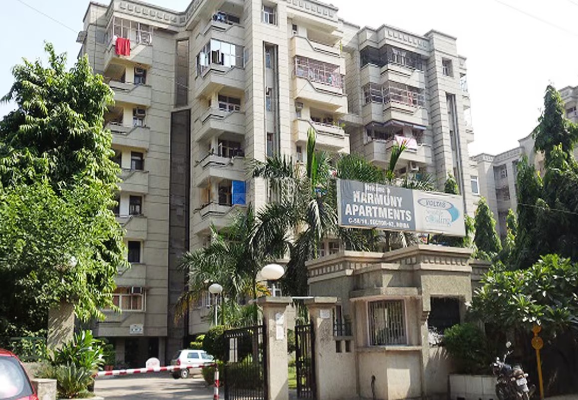 Elixir Harmony Apartment, Sector 62, Noida Society Image 1 
