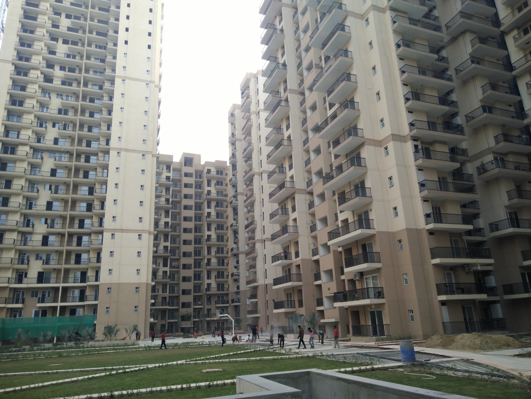 Wall Rock Aishwaryam, Sector 16C, Noida Extension Society Image 6
