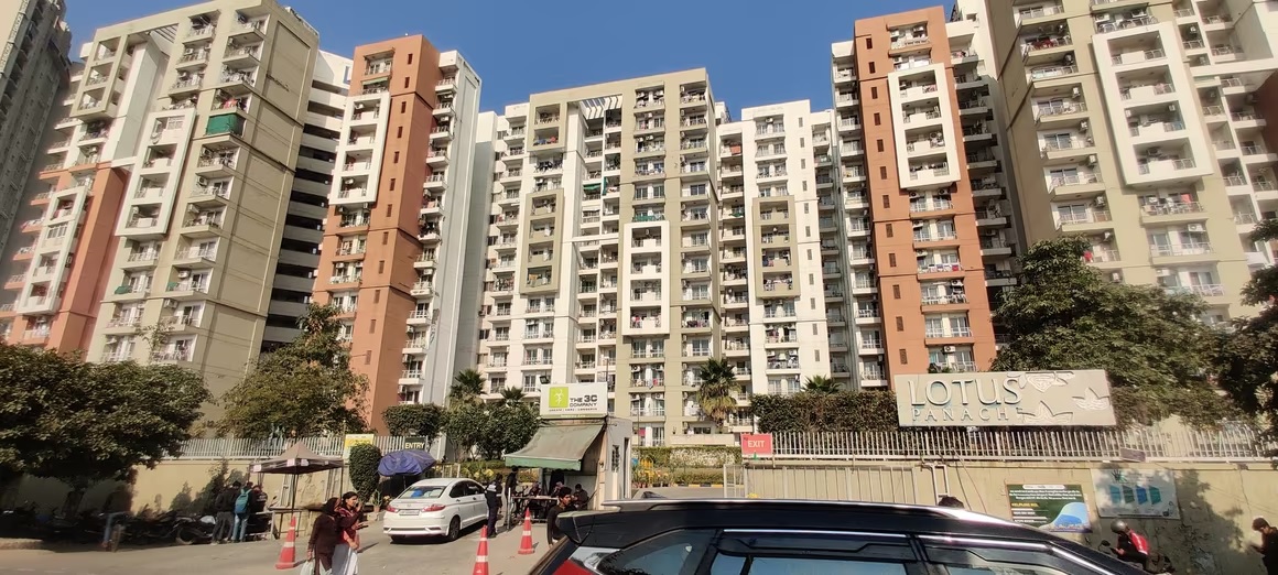 3C Lotus Panache, Sector 110, Noida Society Image 2