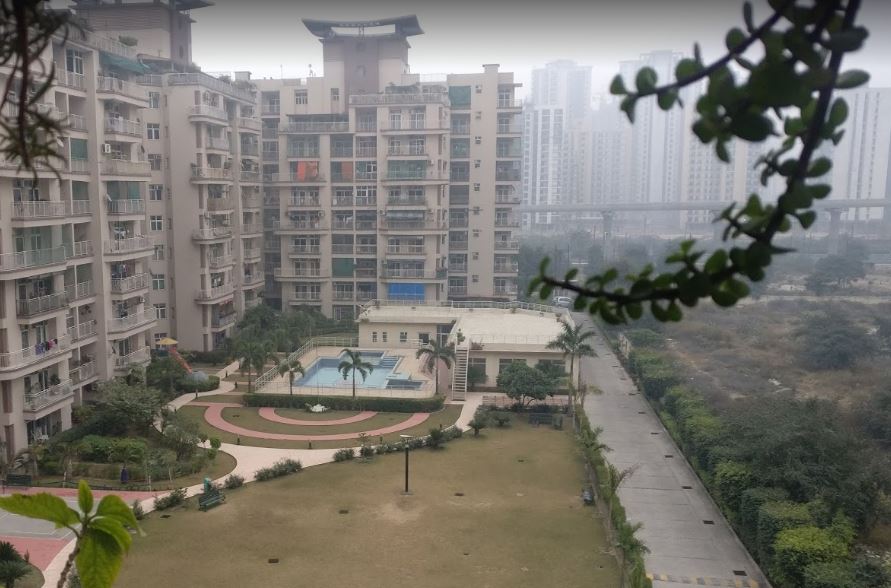 Mahagun Maestro, Sector 50, Noida Society Image 2