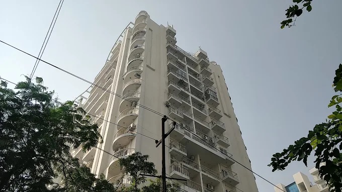 Mahagun Maple, Sector 50, Noida Society Image 2