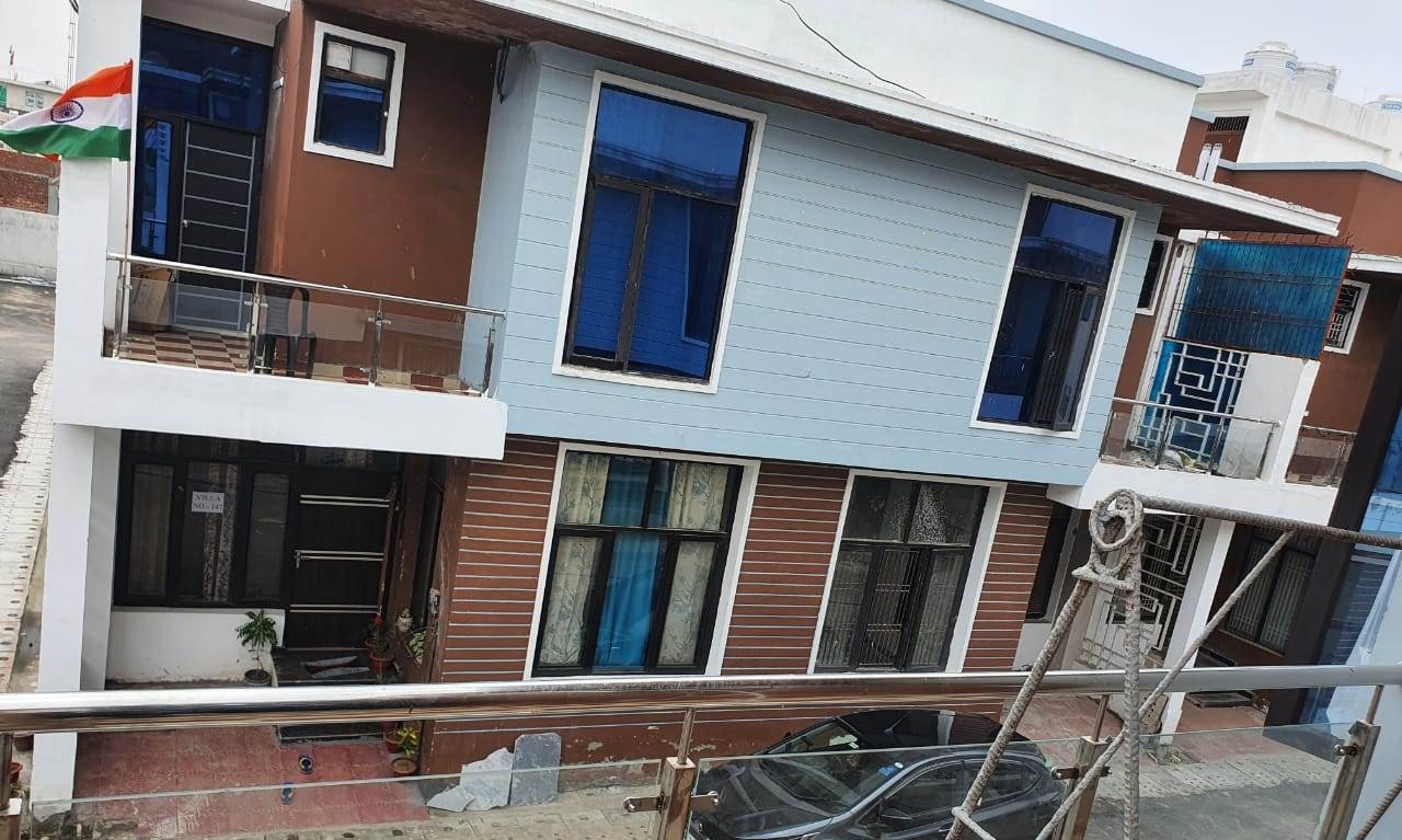 Green Villa 2, Sector 16B, Noida Extension Society Image 4