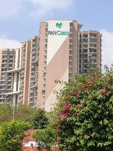 Amrapali Pan Oasis, Sector 70, Noida Society Image 2