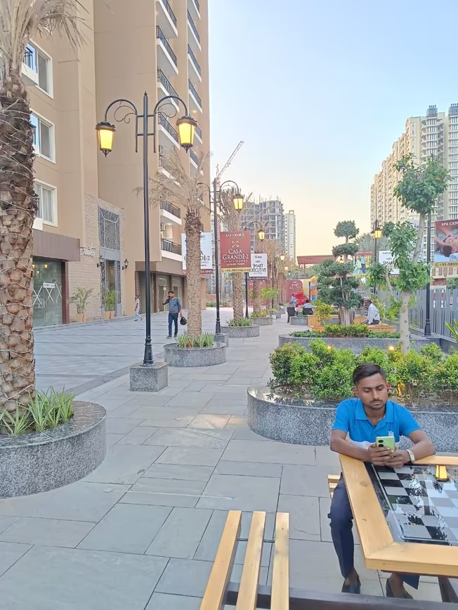 Earthcon Casa Grande 2, Chi V, Greater Noida Society Image 2