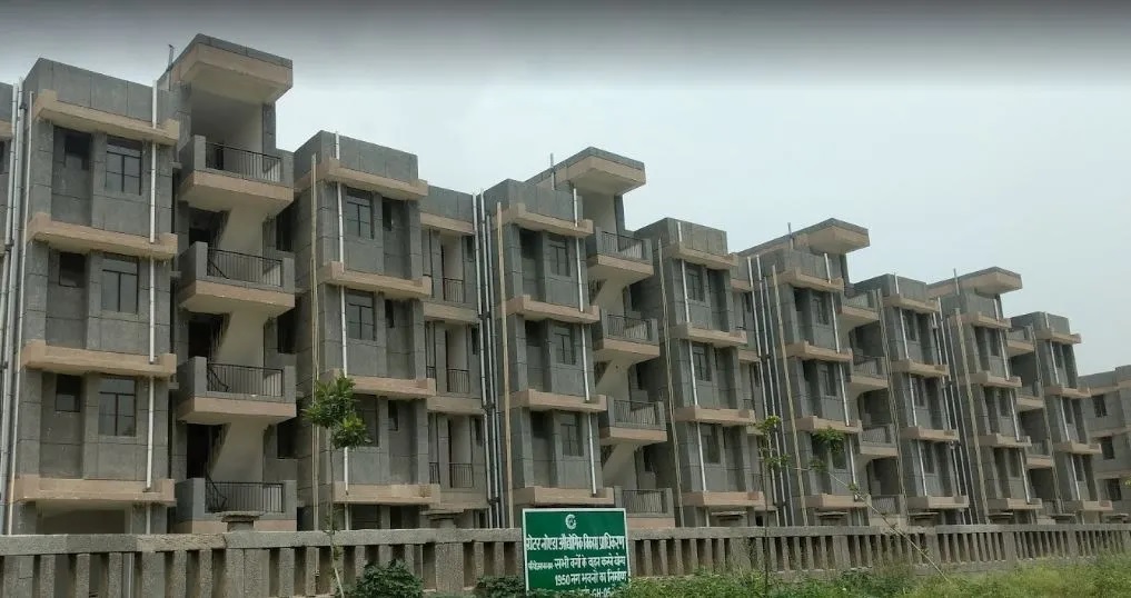 One Leaf Troy, Sector 10, Noida Extension Society Image 2