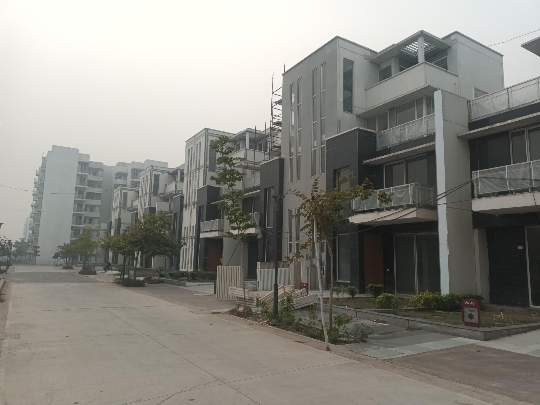 Godrej Golf Links Evoke Villas, Sector 27, Yamuna Expressway Society Image 2
