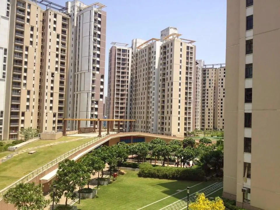 Unitech Heights, Chi III, Greater Noida Society Image 2