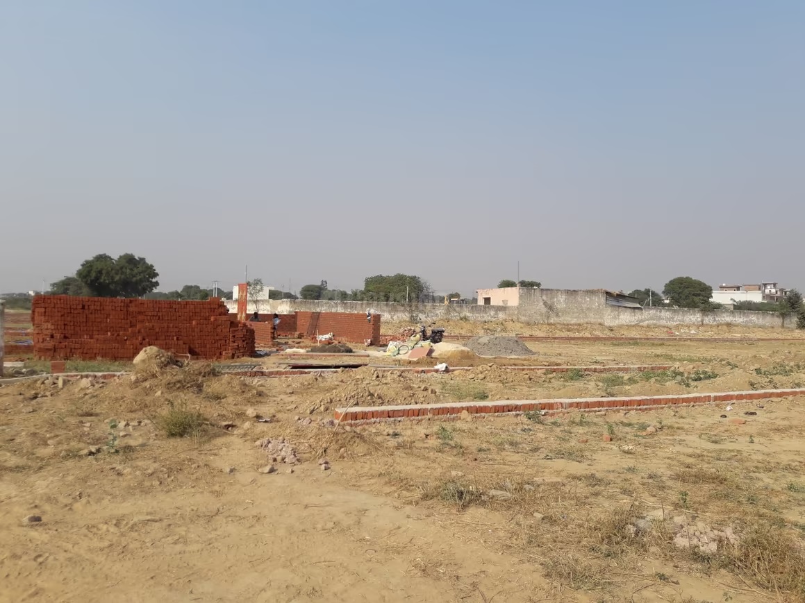 Om Drona City, Dankaur, Sector 17, Yamuna Expressway Society Image 2
