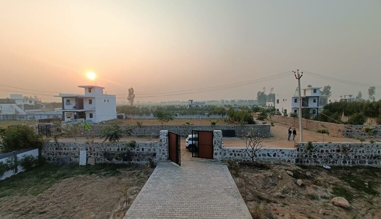 Ved Express City, Sector 27, Yamuna Expressway Society Image 3