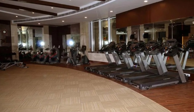 Amrapali Princely Estate, Sector 76, Noida Society Image 3