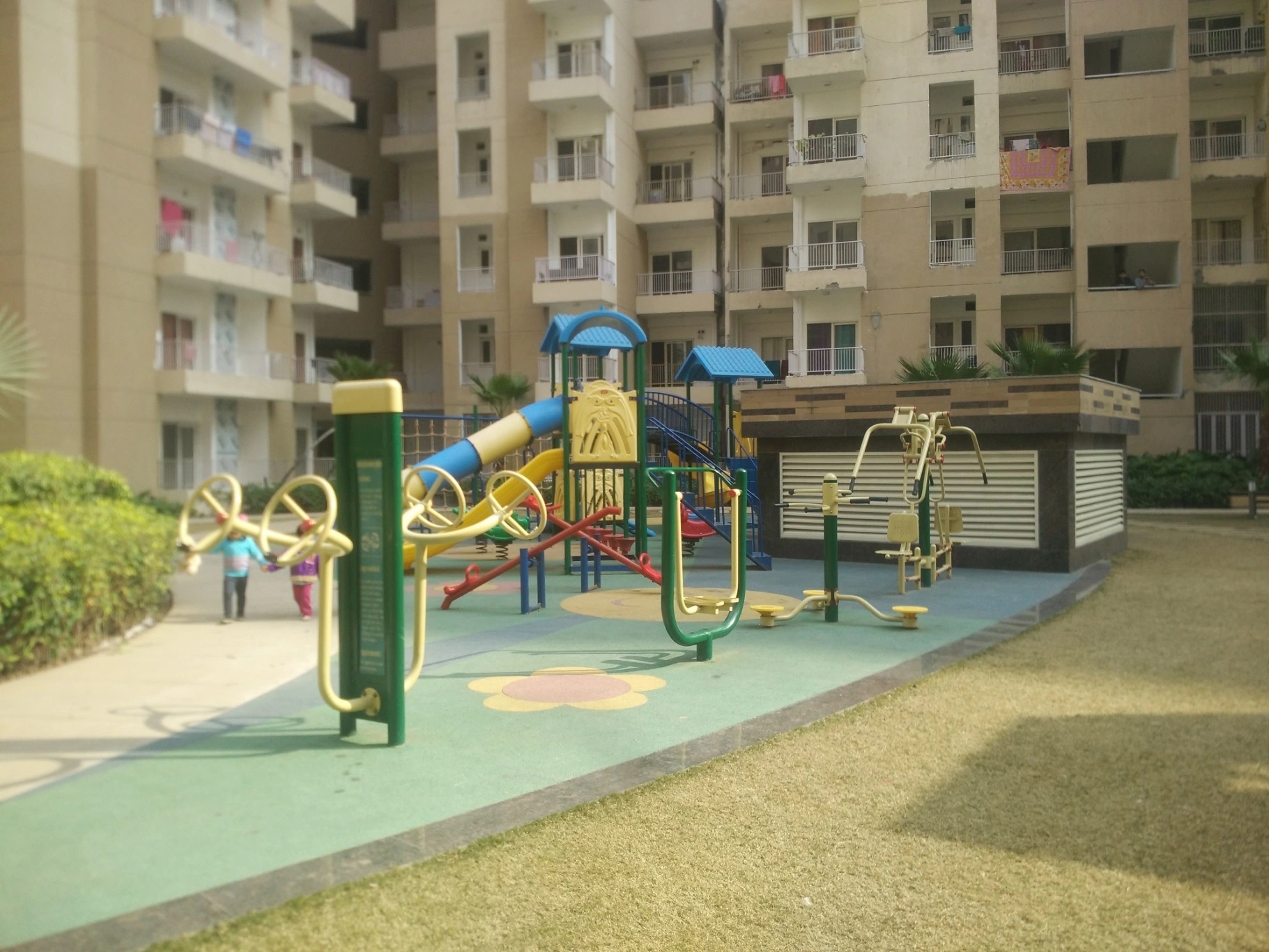 Ajnara Elements, Sector 137, Noida Society Image 3