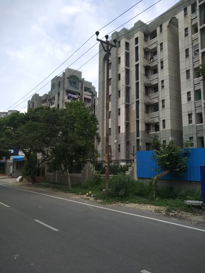 Purvanchal PMO Apartments, Sector 62, Noida Society Image 3