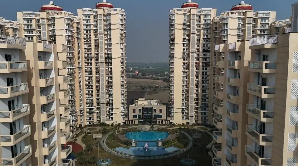 Samridhi Luxuriya Avenue, Sector 150, Noida Society Image 3