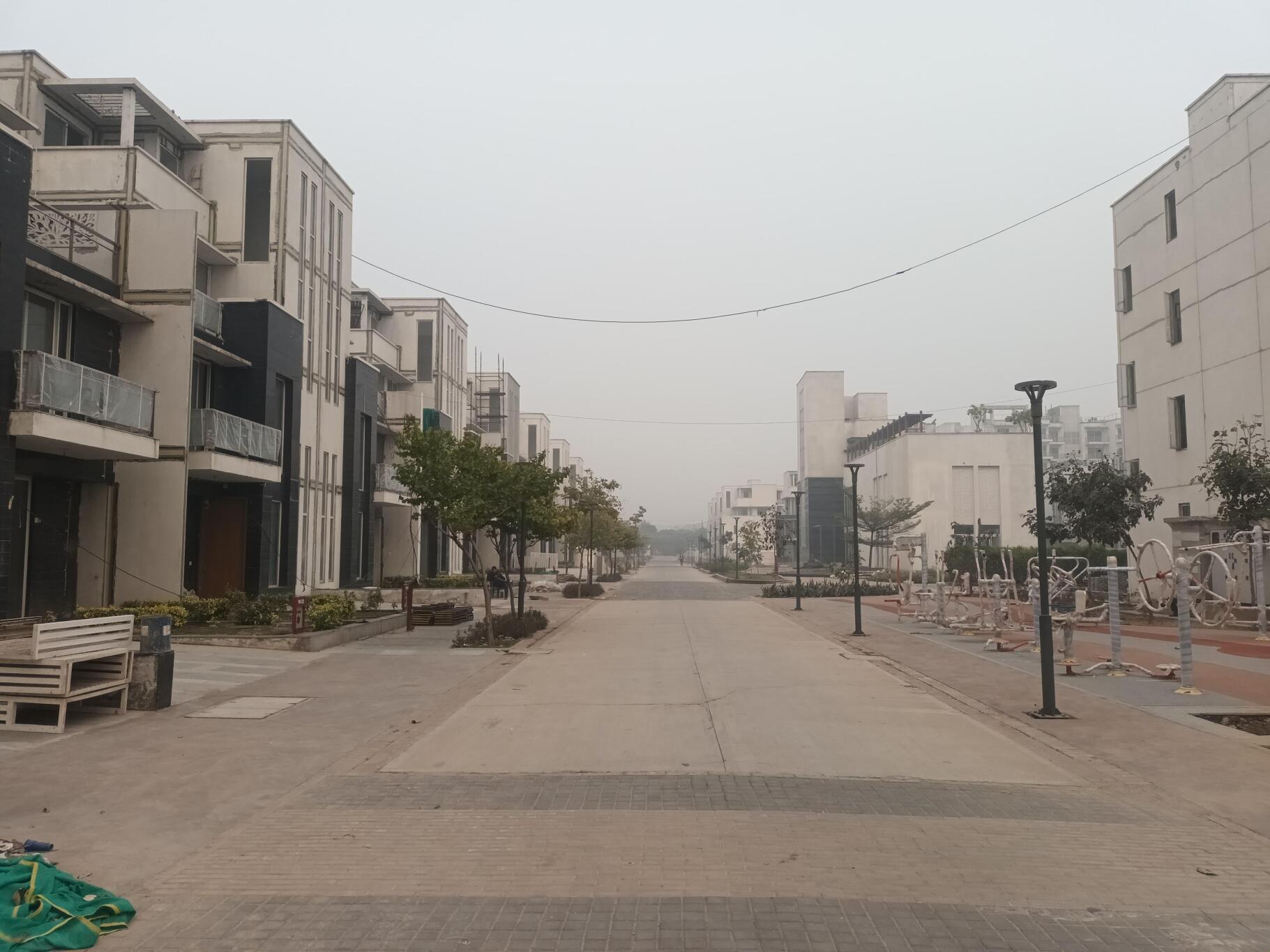 Godrej Golf Links Evoke Villas, Sector 27, Yamuna Expressway Society Image 3